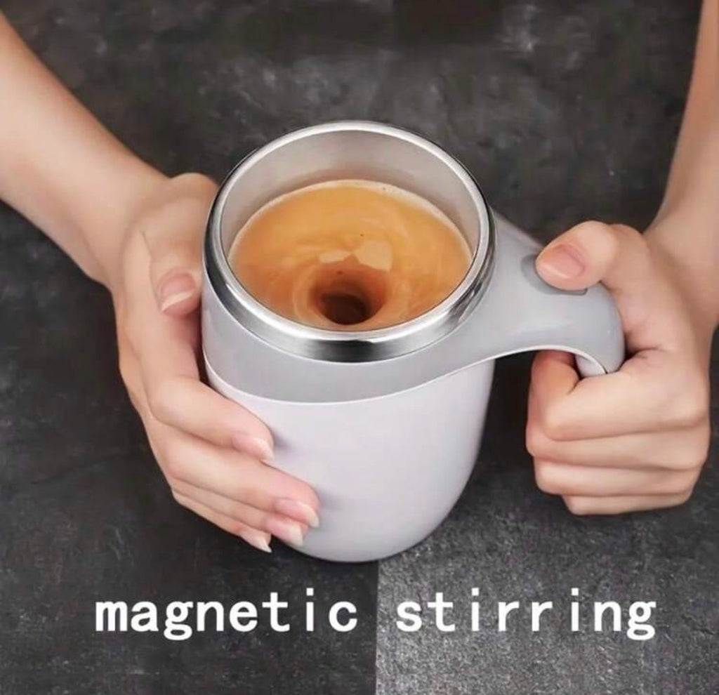 Automatic mixing mug