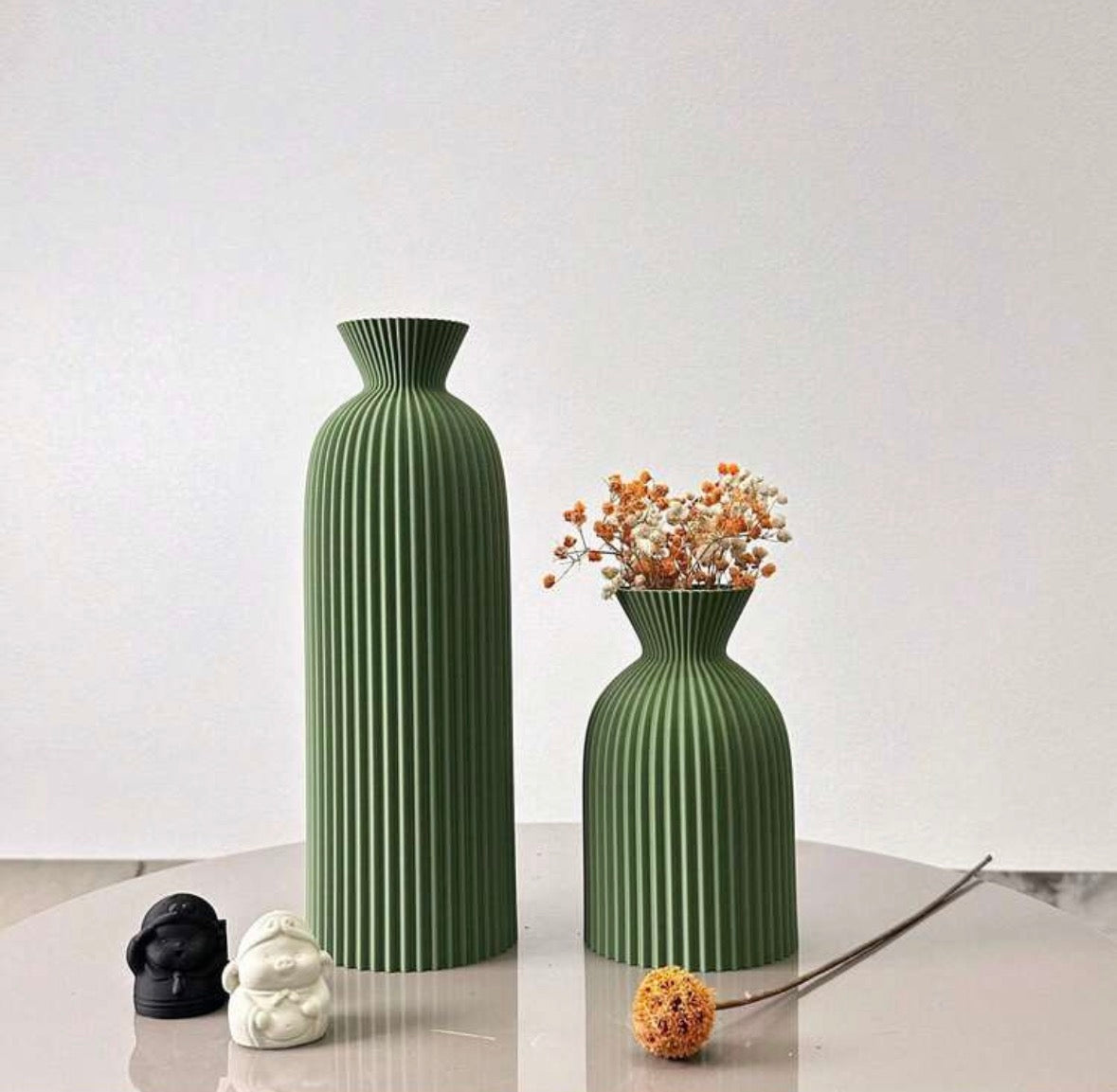 Decorative 2pc vase