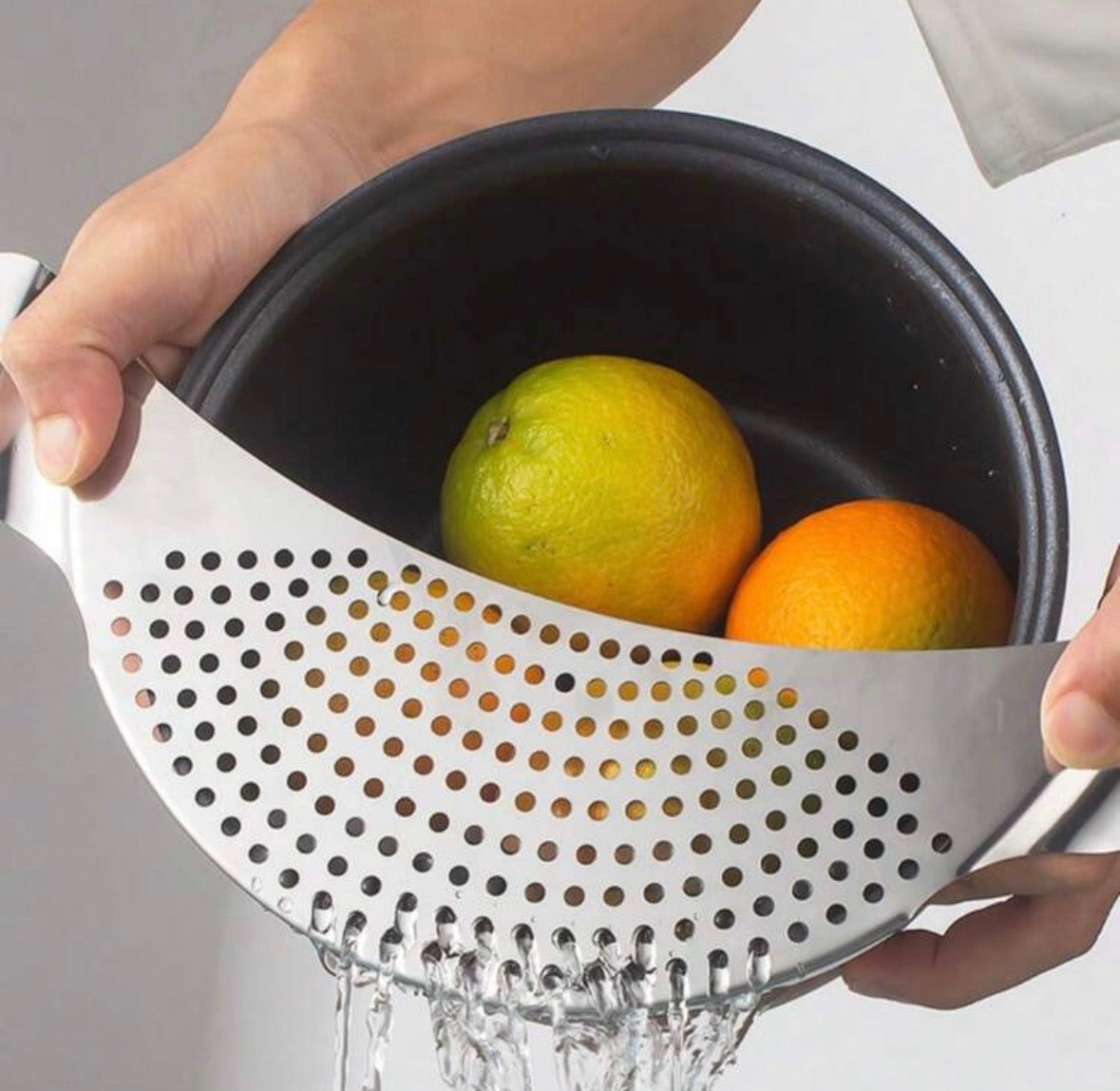 Stainless steel strainer