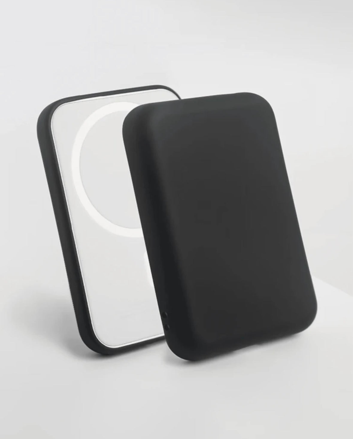 Magnetic phone case charger