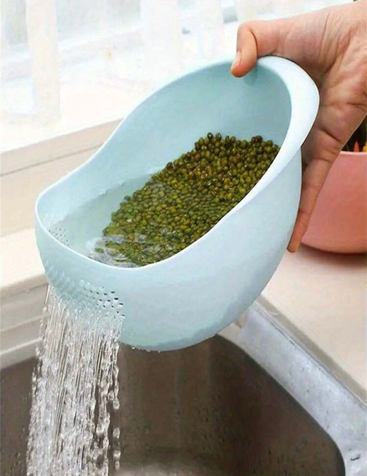 Water draining washing bowl