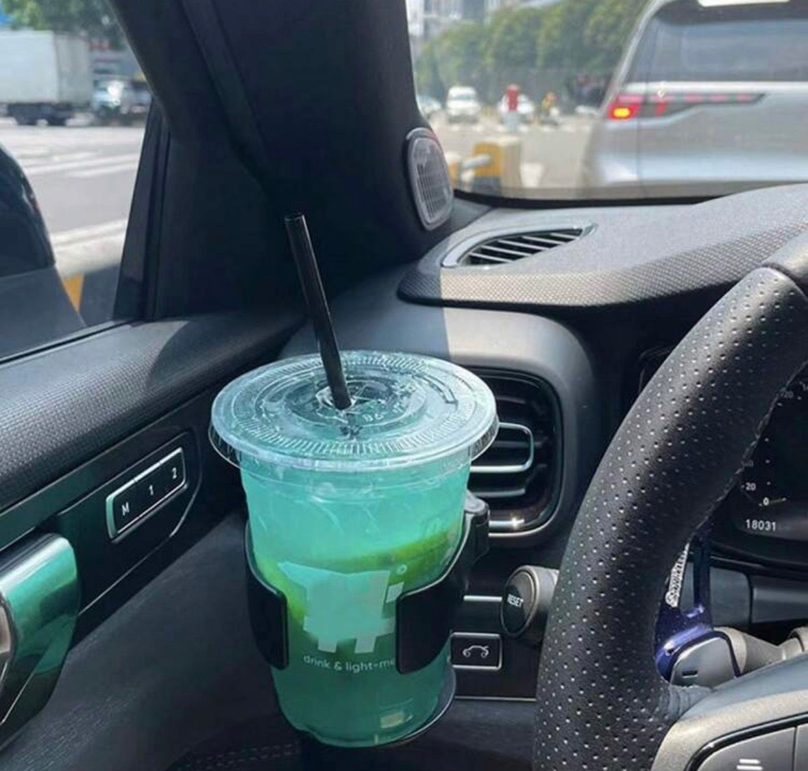 Car air vent cup holder