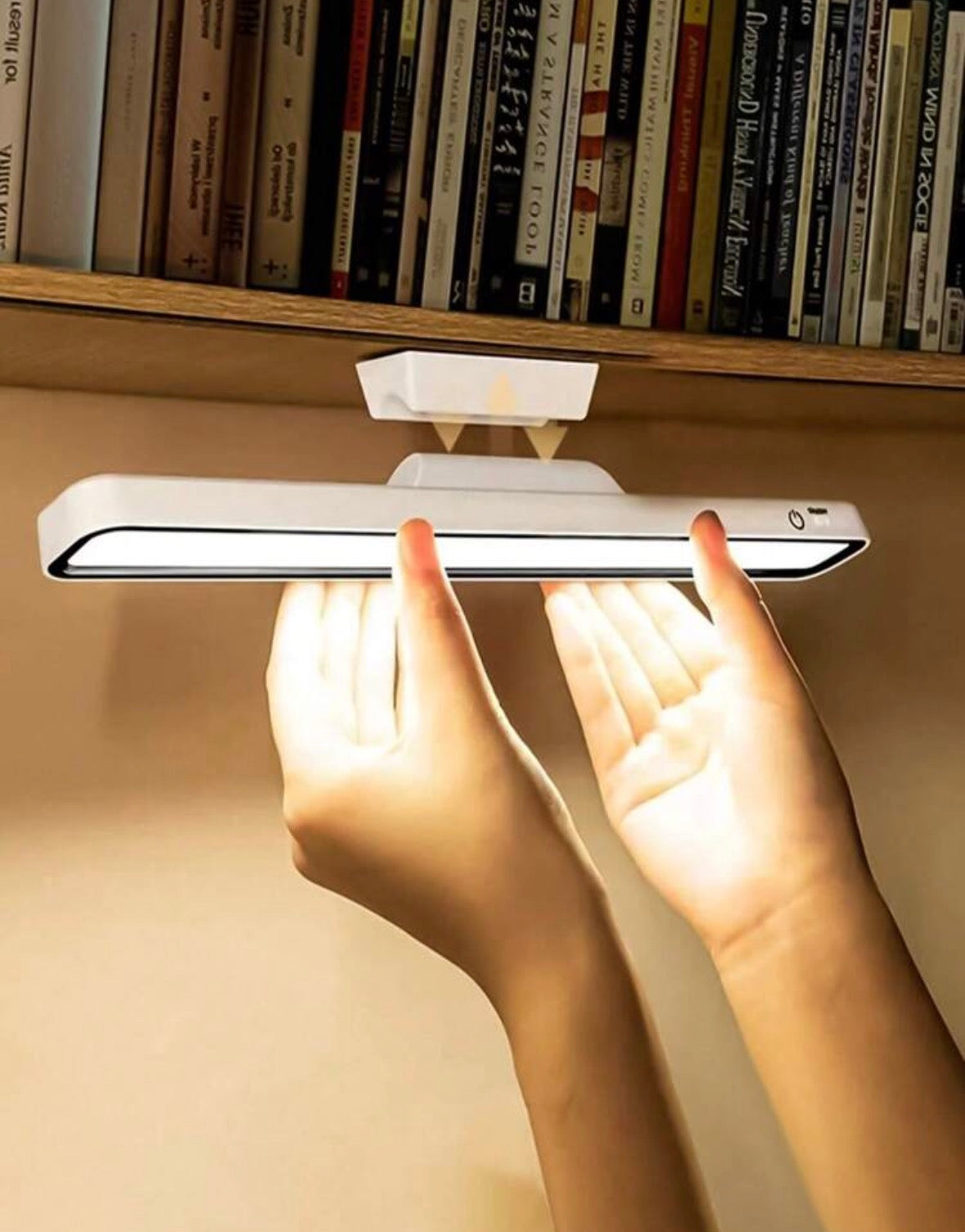 LED desk light with remote control