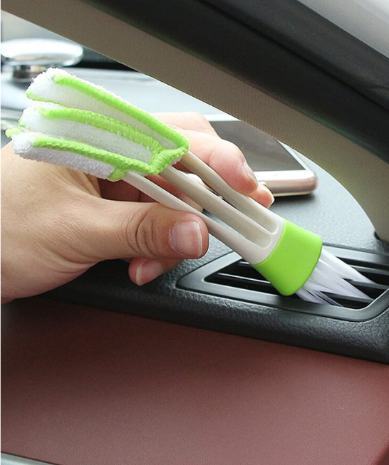 Car cleaning brush