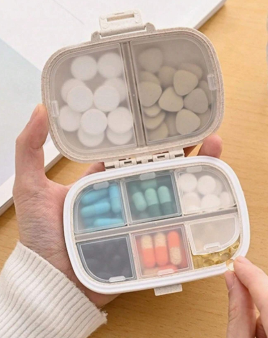 Compartment pill box