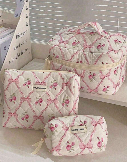 Aesthetic quilted cosmetic bag