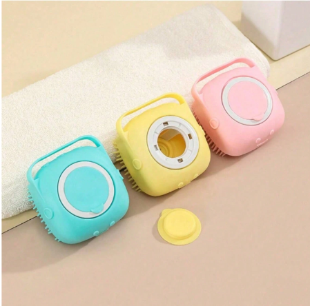 Silicone pet cleaning brush
